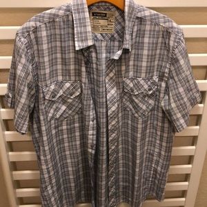 Men short sleeve shirt